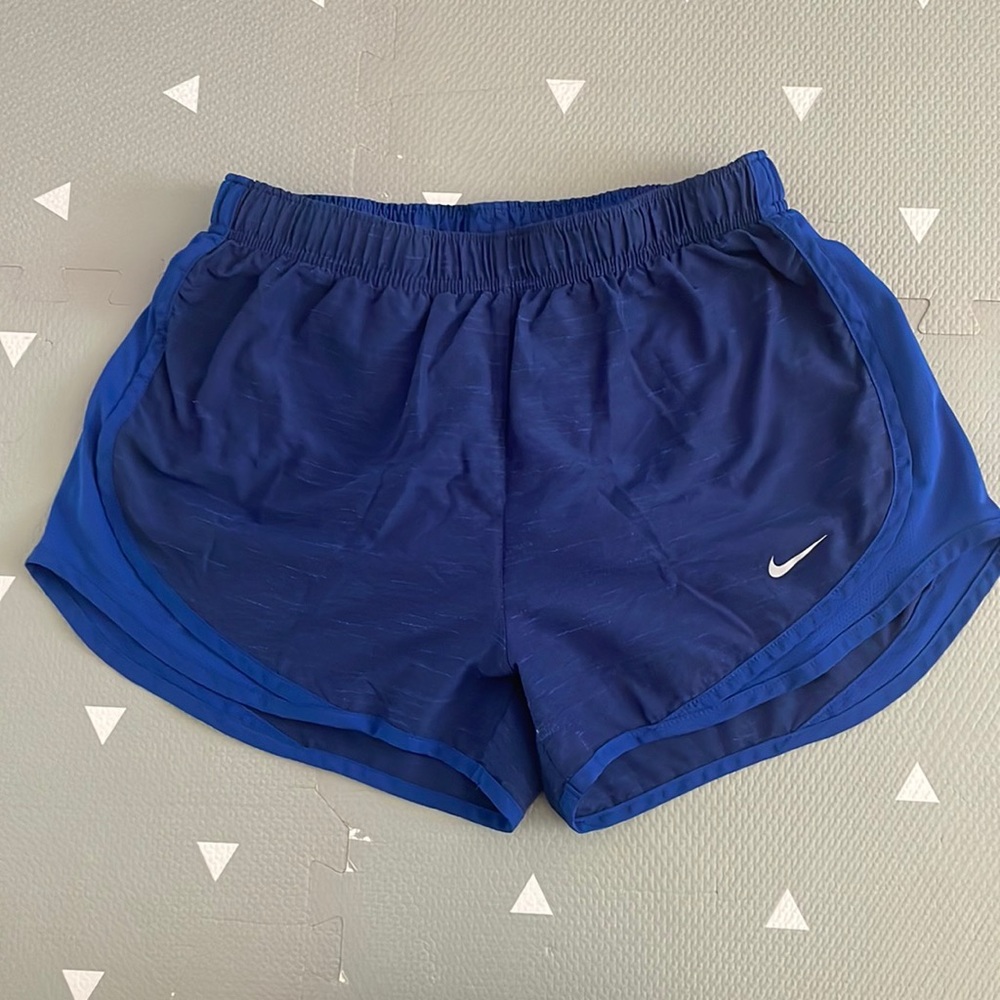 Womens Med Nike Tempo Running Shorts